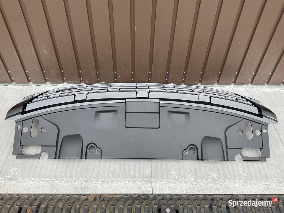RANGE ROVER L460 GRILL ATRAPA M8E28200A