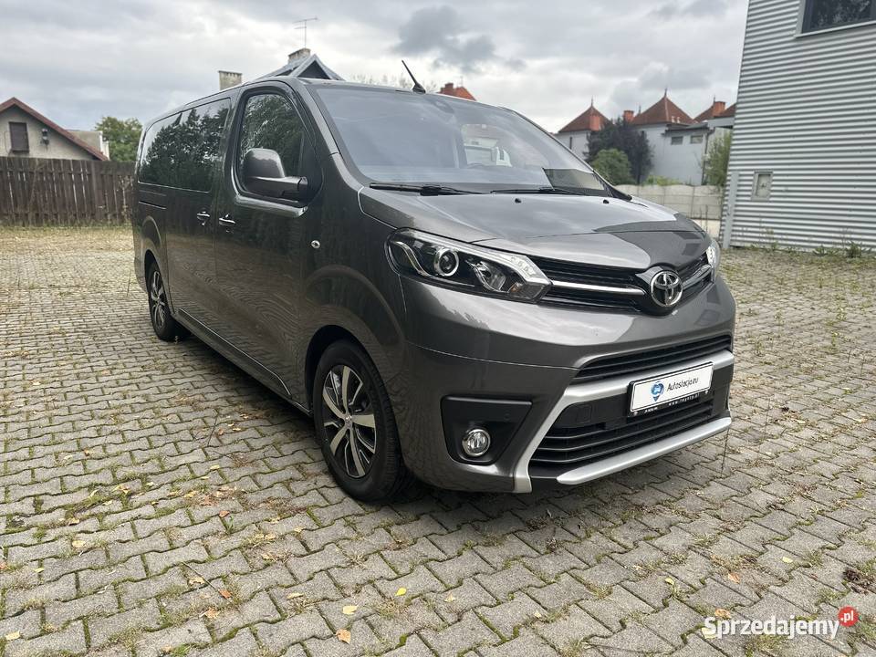 Toyota Proace Long VIP 3 os wynajem z wykupem w 1997cm3 Warszawa sprzedam