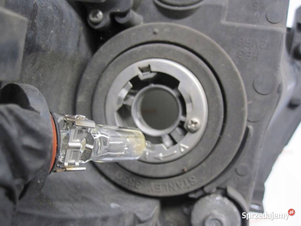 OUTLANDER II 08r lampa prawy przód ANGLIK osobowe świętokrzyskie Kielce