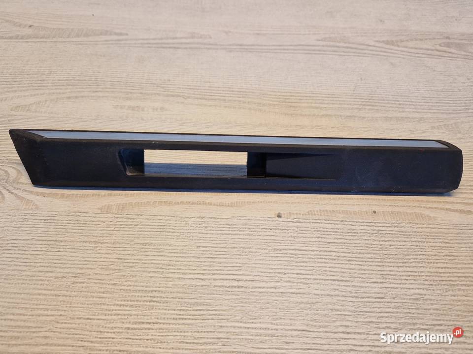 Listwa błotnika BMW serii 7 E 38 strona lewa wielkopolskie Kwilcz