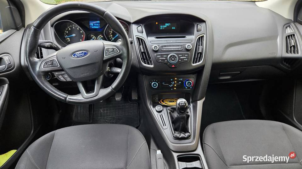 Ford Focus 2016r 16 benzyna 125 salonowy Wrocław sprzedam