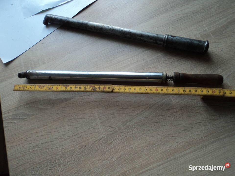 Stara z PRLu pompka rowerowa Nowy Sącz