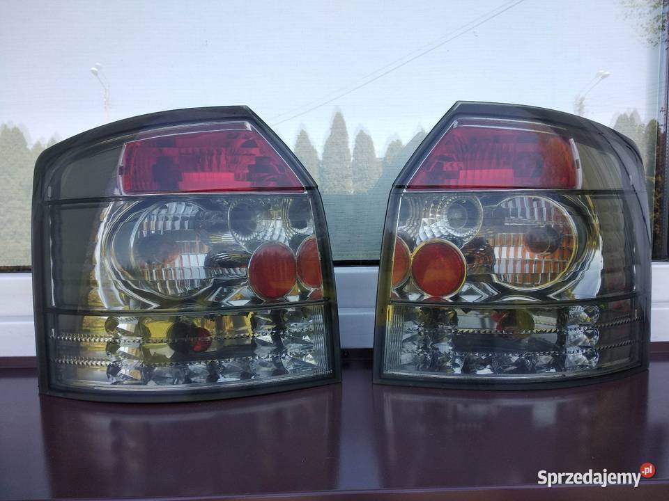 Audi A4 B6 kombi Avant lampy tył tylne komplet Lampy tylne Sieradz