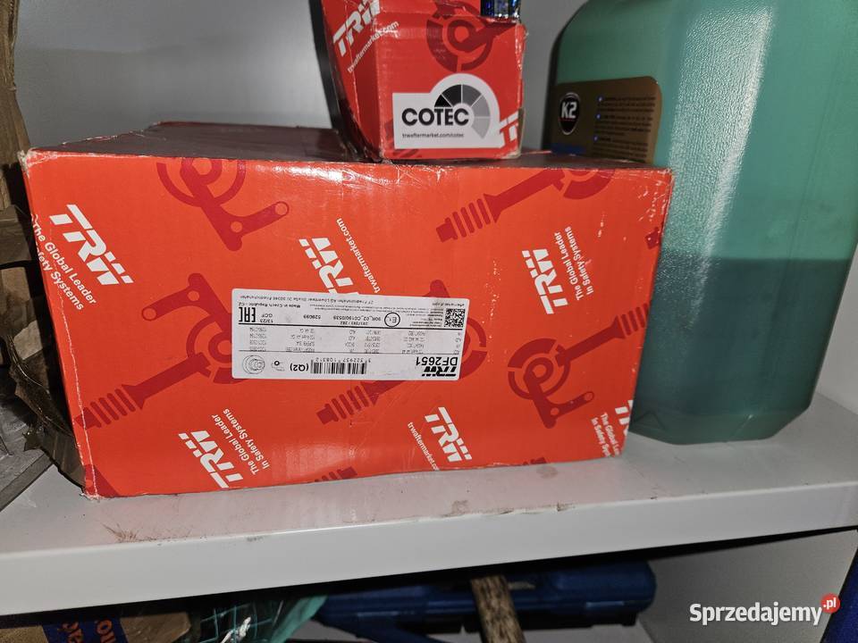 Klocki i tarcze tył TRW GDB1330 TRW DF2652 Rok produkcji 2001 Warszawa sprzedam