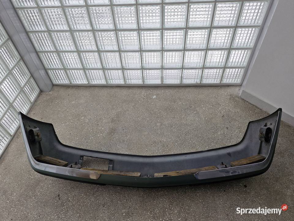 Mercedes 124 Zderzak przedni 249 Malachite Green