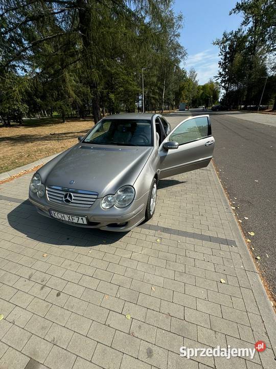Mercedes Benz W203 C180 2004 Płaza