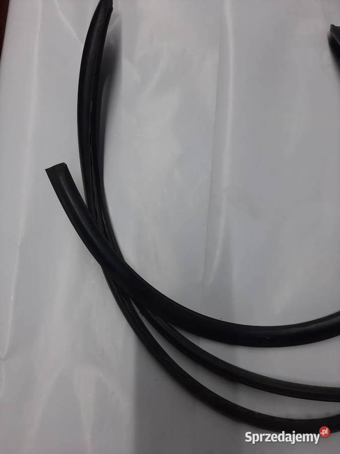 Fiat Panda 2 II uszczelka szyby czołowej