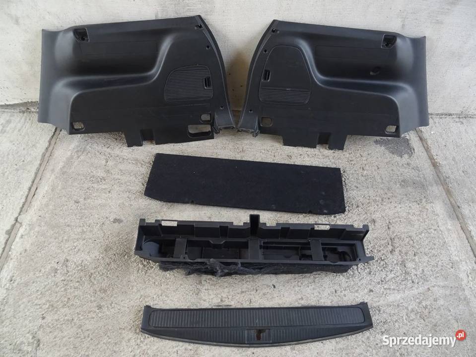 Bagażnik podłoga wykładzina schowki boczek Parcice