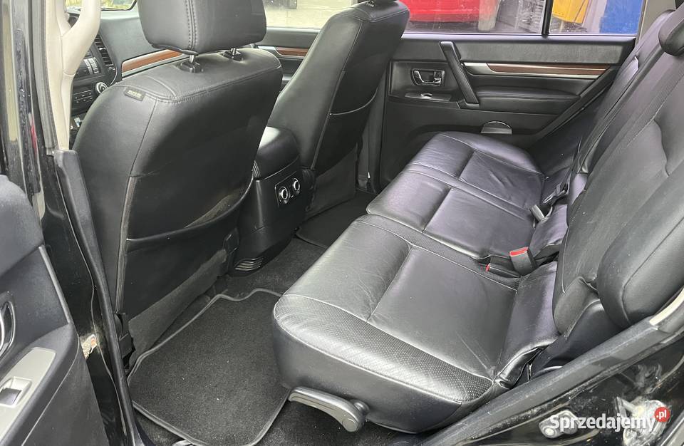 Sprzedam Mitsubishi Pajero Model 2010 podgrzewane fotele śląskie Racibórz