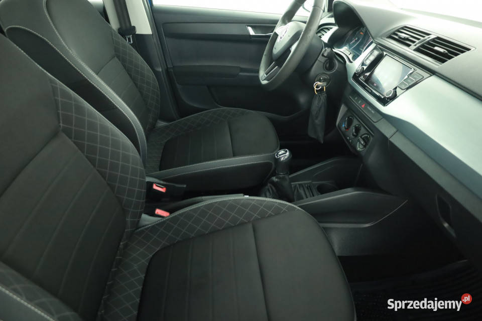 Skoda Fabia 10 TSI światła do jazdy dziennej Piaseczno