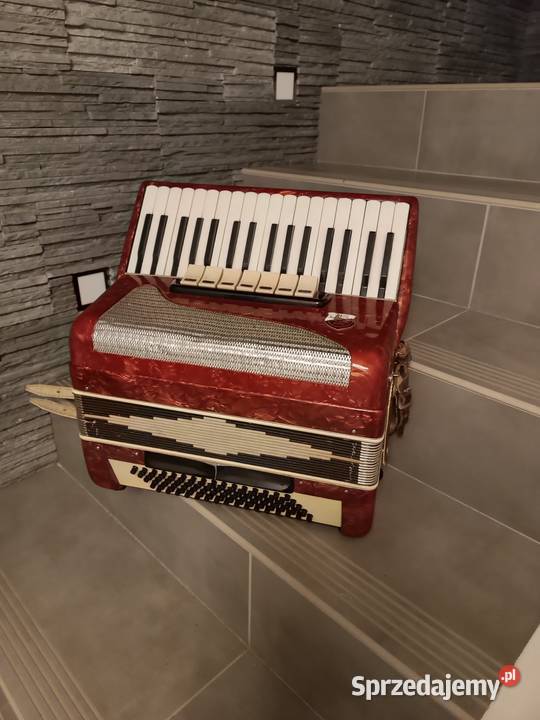 Akordeon muza bydgoska fabryka akordeonów podkarpackie Dębica