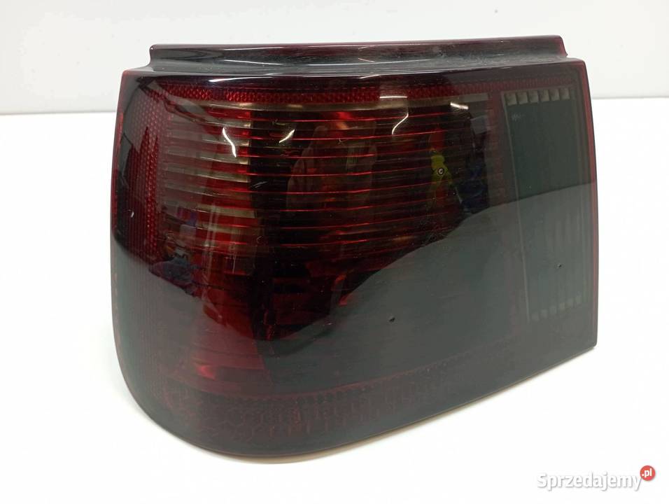 LAMPA TYŁ KOMPLET LIFT 6K6945257C 6K6945258C osobowe Części samochodowe sprzedam