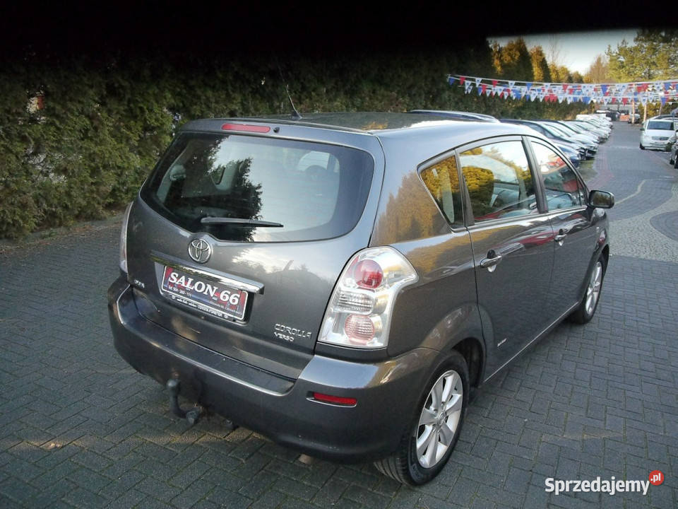 Toyota Corolla Verso 18 Navi Kamera Stan b bez autoalarm Częstochowa