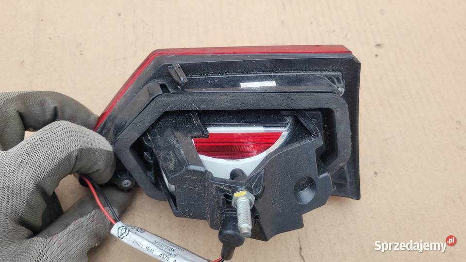 RENAULT CLIO 4 IV LAMPA PRAWY TYŁ W KLAPĘ UK Ruda Śląska