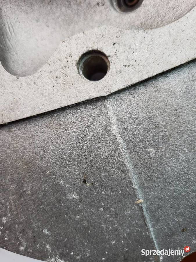 TRIUMPH GŁOWICA SILNIKA CAŁE ŻEBERKA śląskie Rybnik