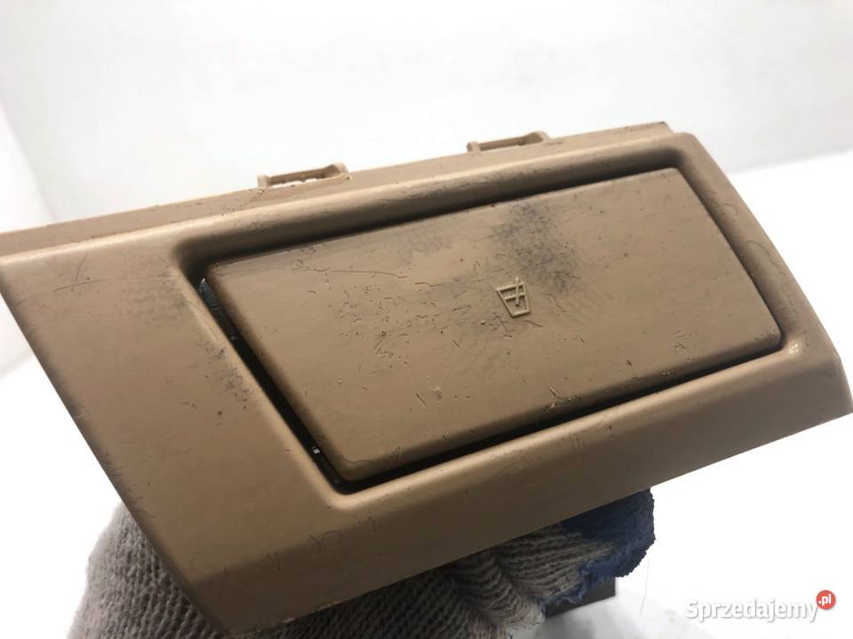 UCHWYT NA NAPOJE BMW E83 0311 SUV KUBKI KUBKÓW