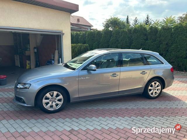 AUDI A4 B8 AVANT 20 TDI CR 2011r S Line zadbane łódzkie Kutno