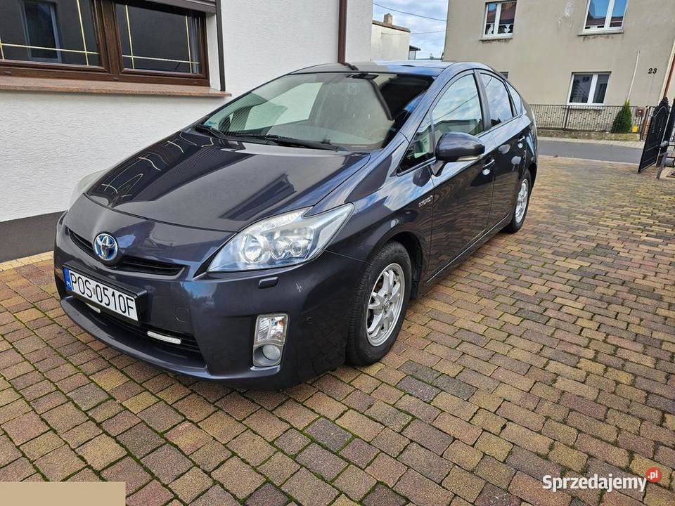 Toyota Prius 1.8 Hybryda 99KM 2012r