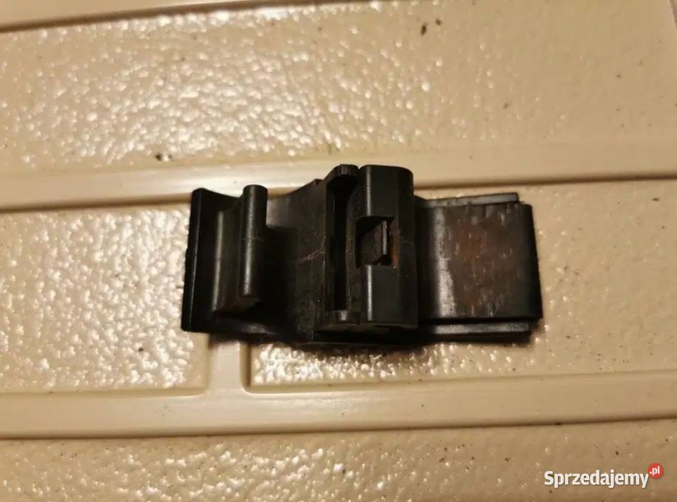 Klamra mocowanie chłodnicy BMW E32 E34 osobowe Pozostałe