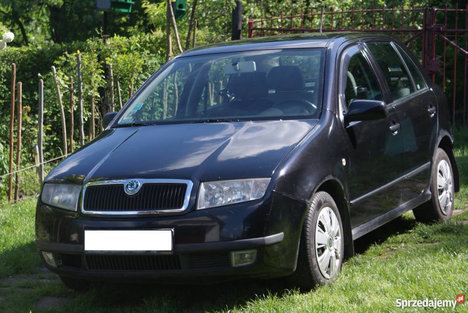 SKODA FABIA 14 CZARNA