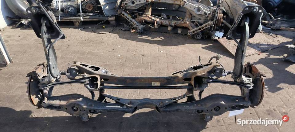 BELKA SANKI TYŁ VOLKSWAGEN PASSAT B8 Lipno