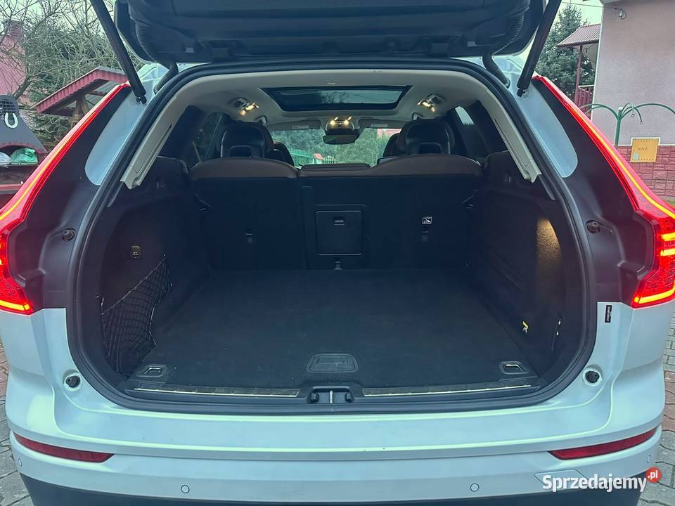 VOLVO XC60 T6 310 AWD 2000cm3 Róża