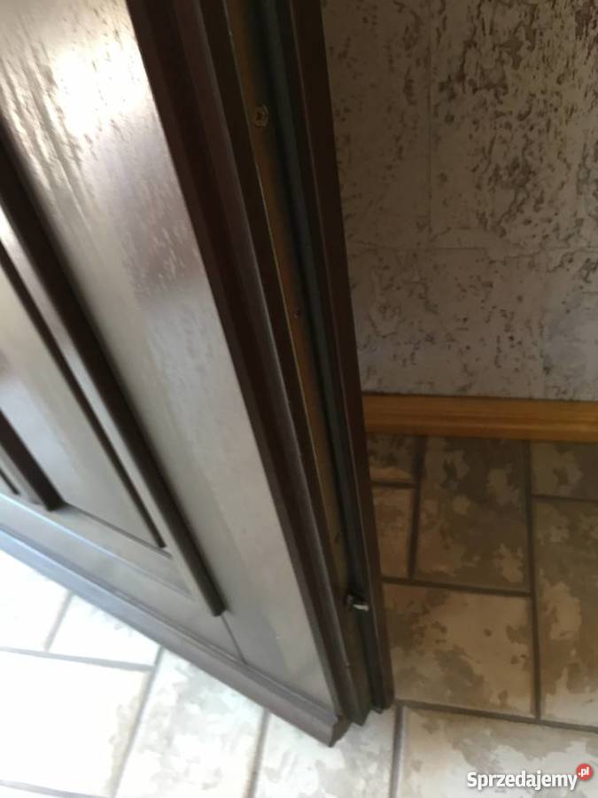 Drzwi zewnętrzne drewno meranti Drewno Drzwi i okna Lewin Brzeski