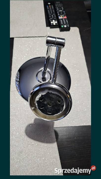 Lusterko kosmetyczne na ruchomym ramieniu