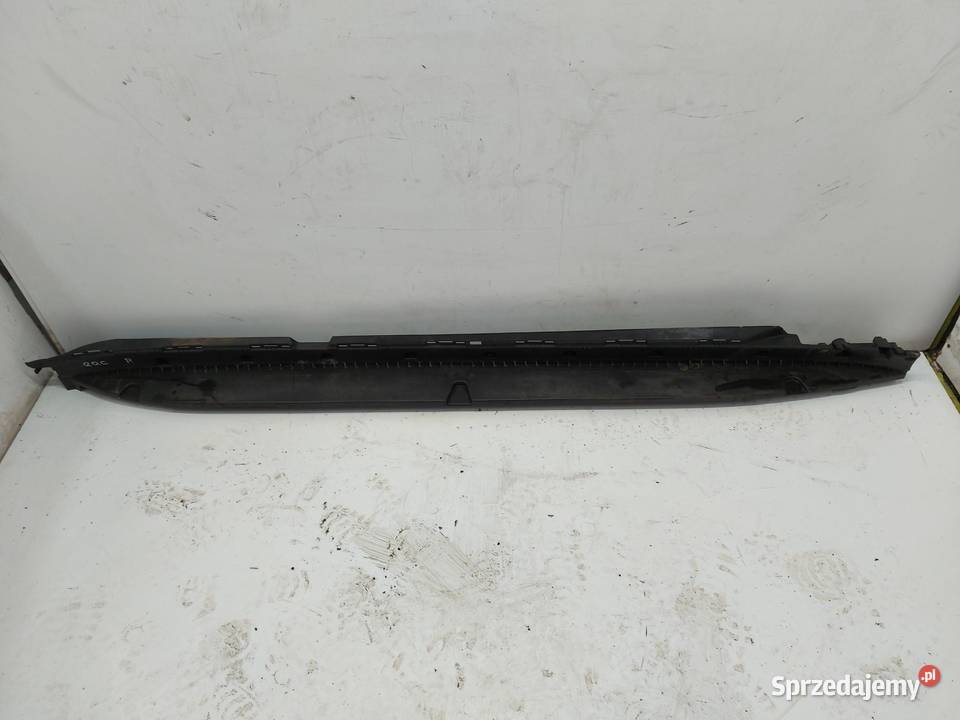 Mercedes EQC 400 W293 LISTWA PROGOWA PRAWA