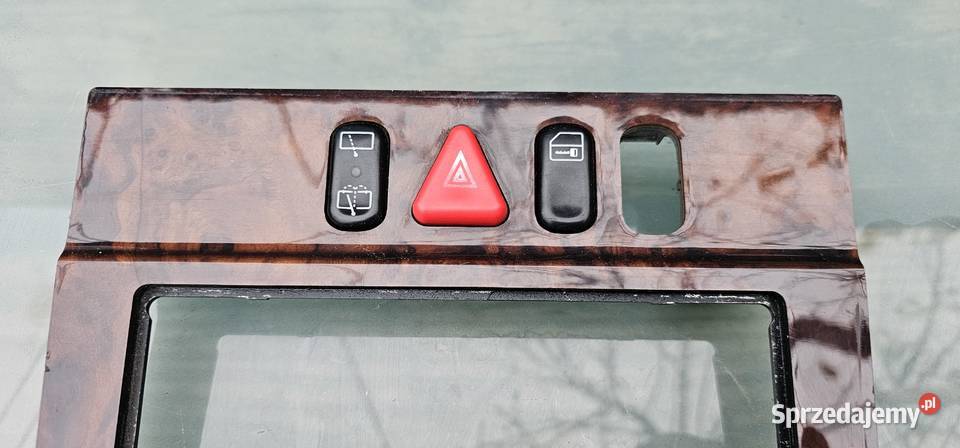 Ramka radia mercedes w210 elegance 2106830508 Pozostałe Zbąszyń