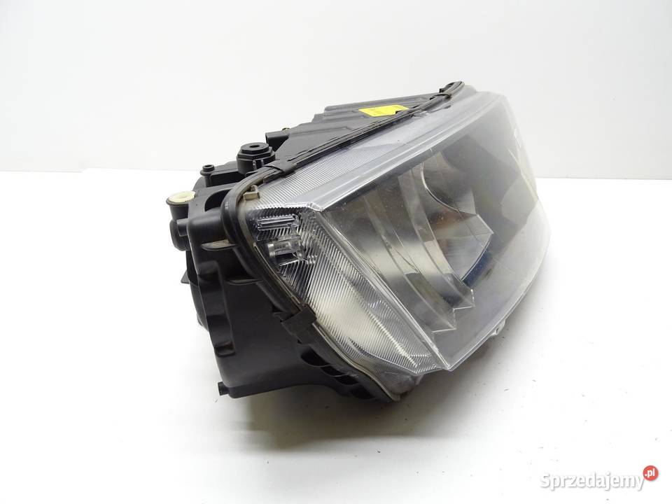LAMPA REFLEKTOR PRAWA PRAWY PRZÓD PRZEDNIA SKODA