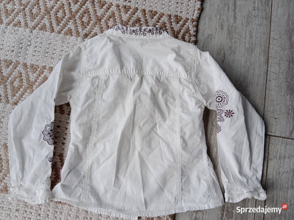 Biała bluzka z haftami rozmiar 116 Rozmiar 116 świętokrzyskie sprzedam