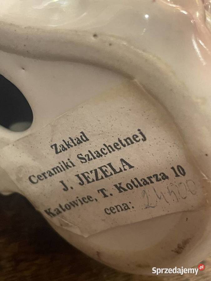 Porcelanowa figurka Dama z lusterkiem J Jezela Kraków