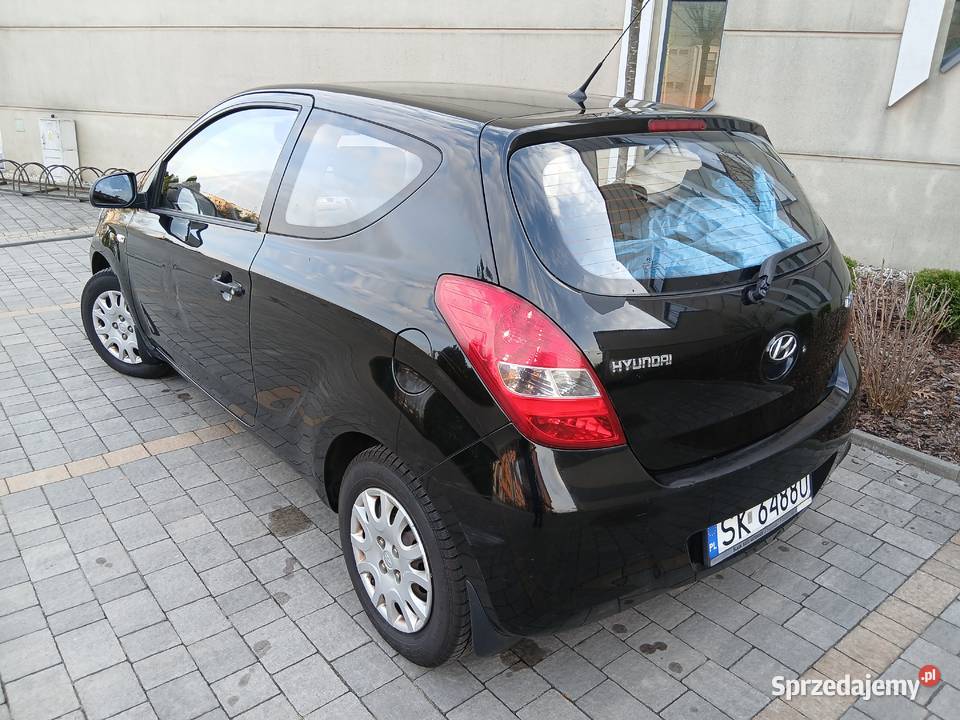 HYUNDAI i20 12 2010r Polski Salon Przebieg 143 czarny Gliwice