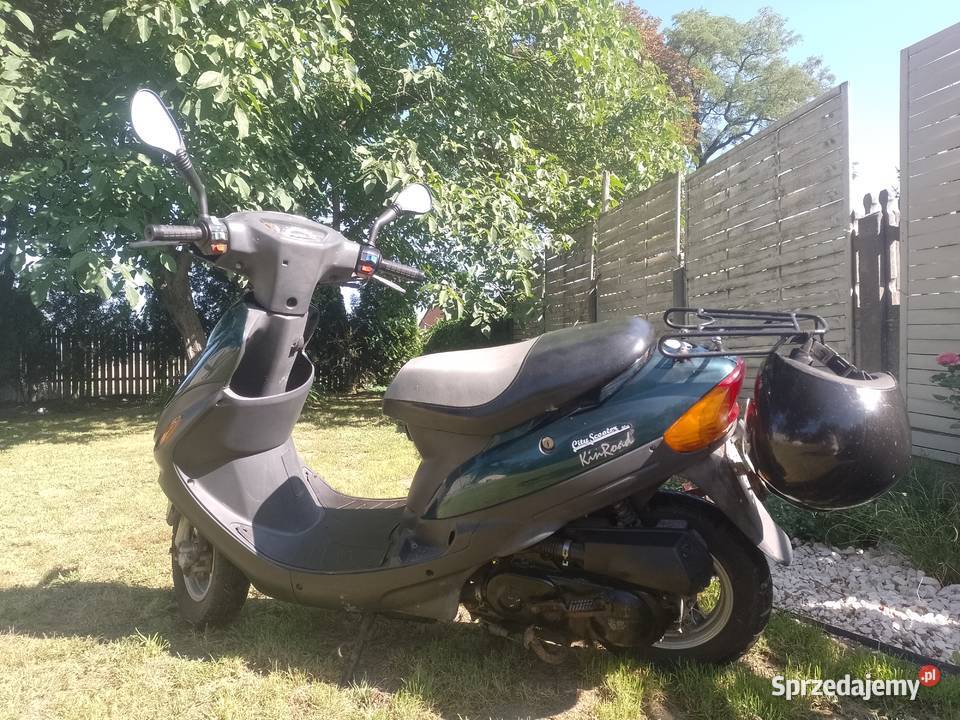 Skuter Kinroad z kaskiem