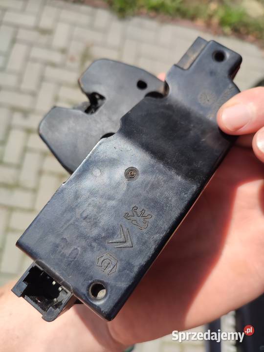 Zamek klapy peugeot 207 cc pezo Pozostałe