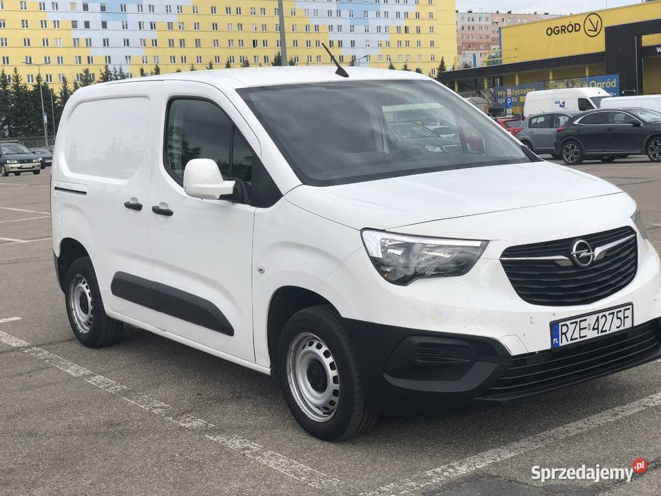 Opel combo 2020 FVAT 1499cm3 sprzedam