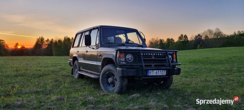 Mitsubishi Pajero 1 7os Long 25 TD nieuszkodzony Tarnobrzeg