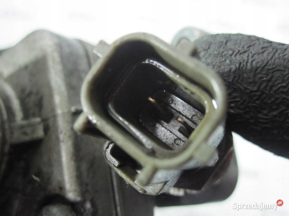 Volvo XC90 24 D 06r obudowa termostatu 90650022