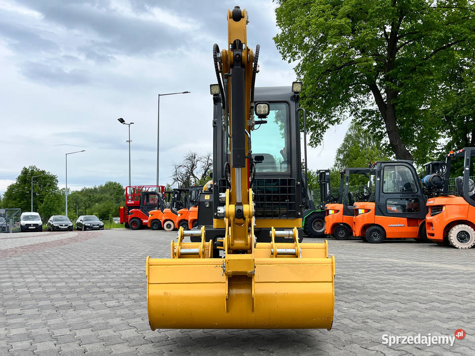 Minikoparka gąsienicowa DEMO Gnstig 8022 31 mth Rok produkcji 2024 małopolskie Kęty