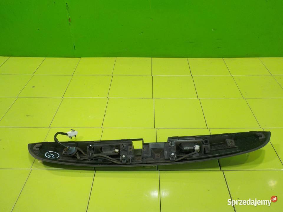 NISSAN JUKE I F15 16 B 11r blenda klapy tyl