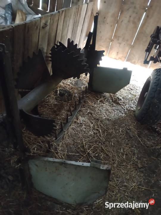 Rozrzutnik obornika 2 osiowy na resorach Kierzkówka