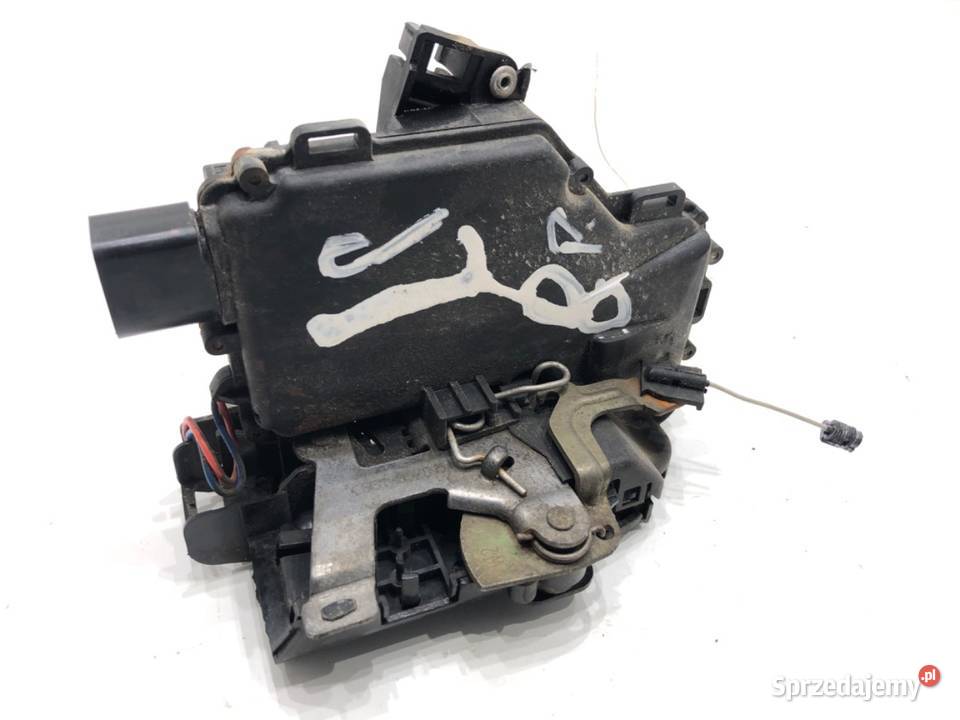 ZAMEK DRZWI LEWY PRZÓD VW BORA Kombi 9905