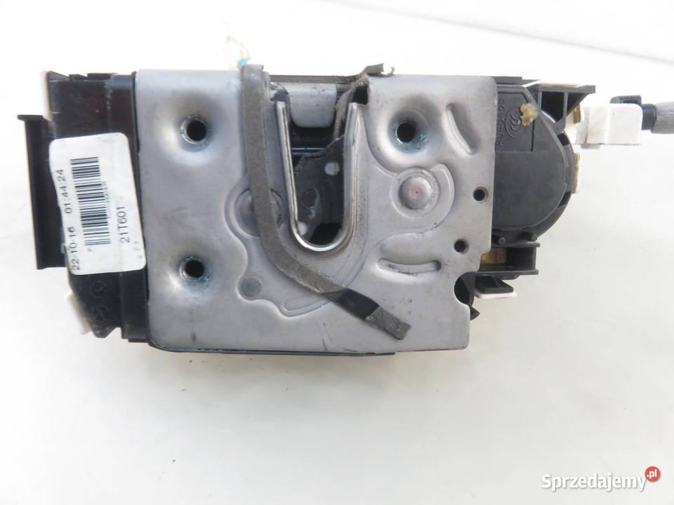 ZAMEK LEWY TYLNY MERCEDES CLA X117 A0997201901