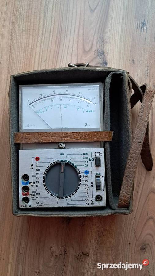 Stary Polski Miernik analogowy UM 112B Mierniki elektryczne Świecie
