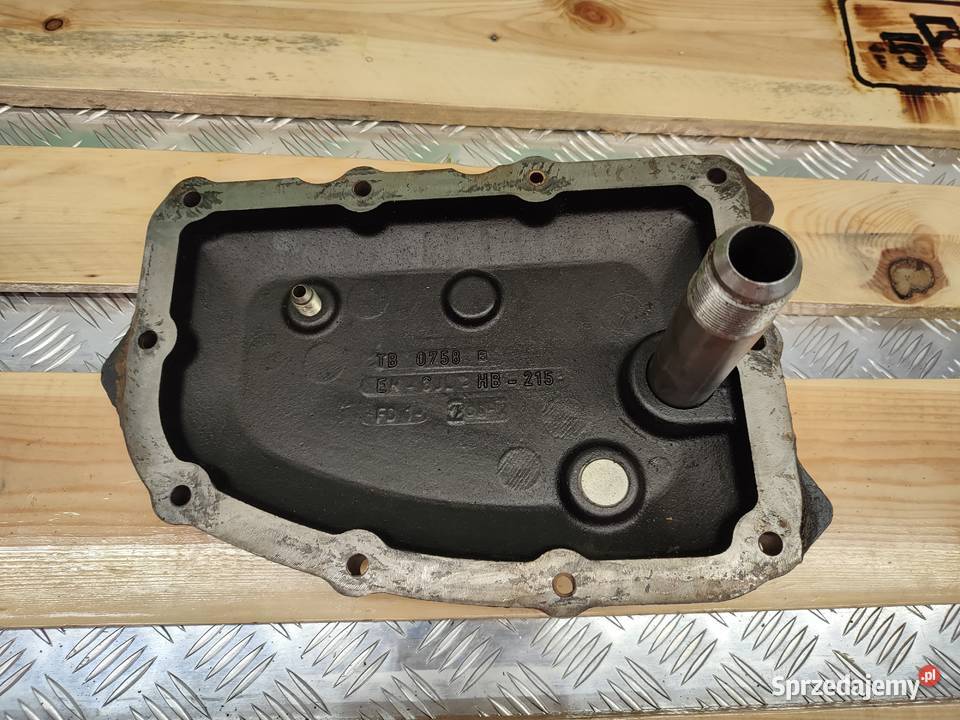 Pokrywa pompy Valtra T213 Versu Wilkowo