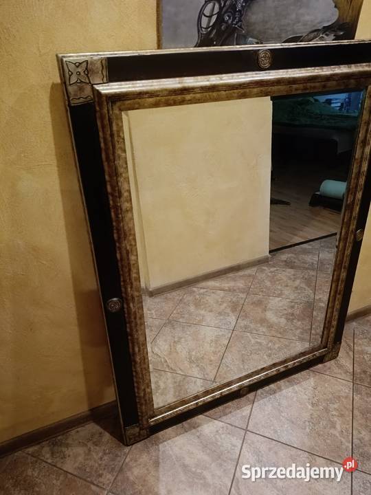 Duże lustro kryształowe w pięknej starej ramie Lipno