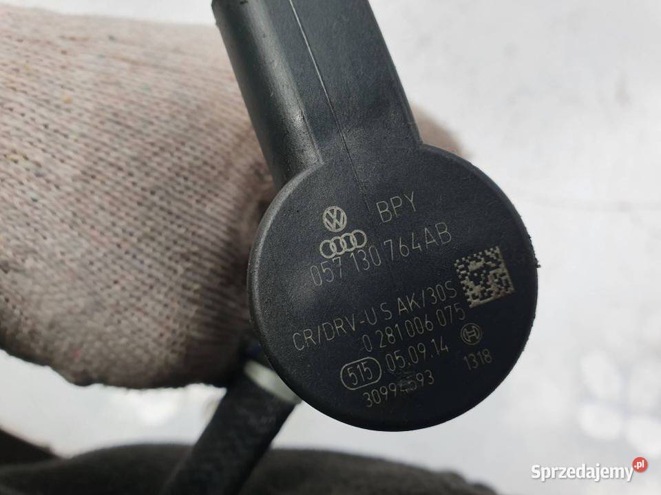 LISTWA WTRYSKOWA SKODA OCTAVIA III 04L089B Lipno