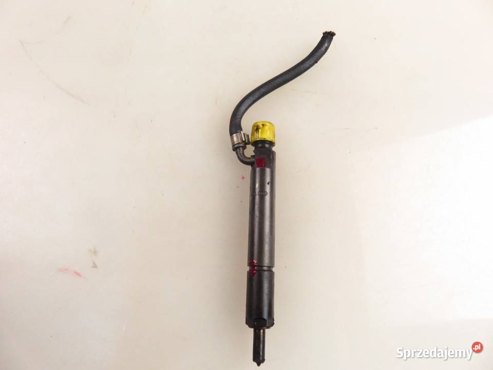 WTRYSKIWACZ DEUTZ BF4M1013EC 02112640 0432191377 sprzedam