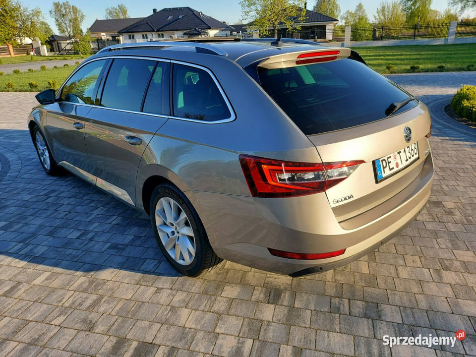 koda Superb Kamera Navi automat XENON LED elektryczne lusterka Samochody osobowe Drelów